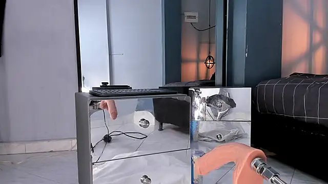 Melissa 23  online show from September 2025 11:33:01 AM