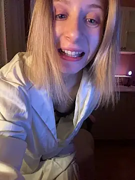 amorearte m online show from March 2025 08:32:01 PM