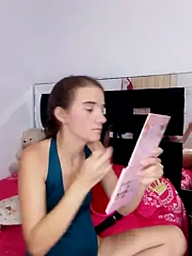 ArianaaGrace online show from December 2025 09:35:01 PM