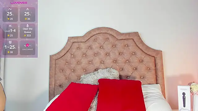 Snapshot of ArianaaGrace chatting on December 2025 07:30:02 PM ArianaaGrace online show from December 2025 07:30:02 PM