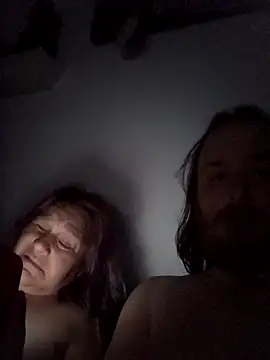 Snapshot of SpnzTnT chatting on February 2026 09:15:01 AM SpnzTnT online show from February 2026 09:15:01 AM