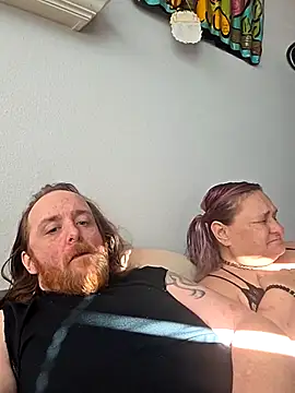 Snapshot of SpnzTnT chatting on February 2026 09:29:02 PM SpnzTnT online show from February 2026 09:29:02 PM