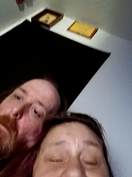 Snapshot of SpnzTnT chatting on March 2026 07:32:02 AM SpnzTnT online show from March 2026 07:32:02 AM