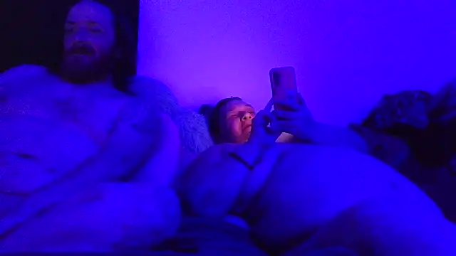 Snapshot of SpnzTnT chatting on March 2026 03:45:02 AM SpnzTnT online show from March 2026 03:45:02 AM