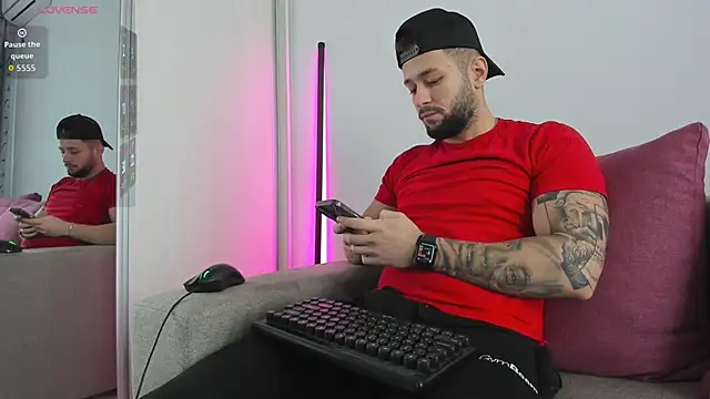 Snapshot of nicholasX1 chatting on March 2026 05:53:01 AM nicholasX1 online show from March 2026 05:53:01 AM