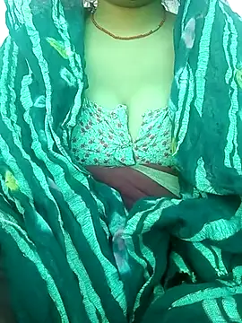 Snapshot of Beautiful_Puja chatting on March 2025 04:05:02 AM Beautiful Puja online show from March 2025 04:05:02 AM