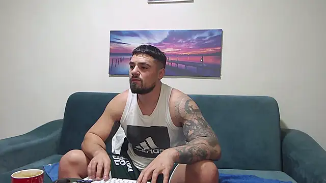 Tiberius hunk online show from November 2025 07:33:02 AM