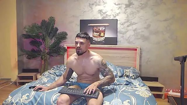Tiberius hunk online show from May 2026 03:52:02 PM