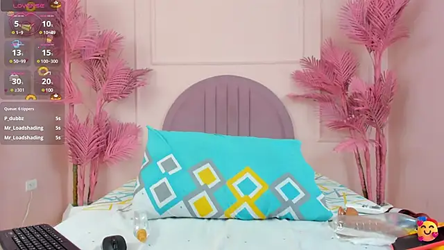 Hanaahquinn online show from March 2025 02:56:02 PM