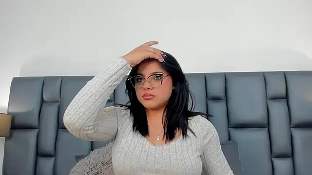 LunaSotto online show from March 2025 07:38:02 PM