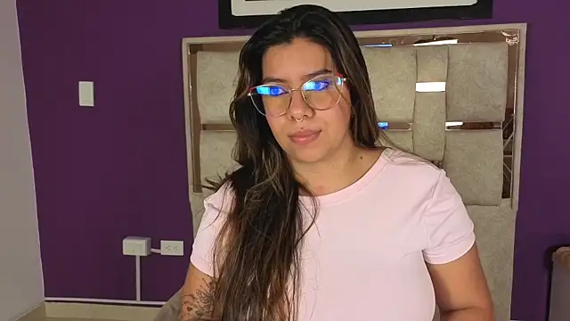emilyy cooperr online show from August 2026 01:14:01 PM