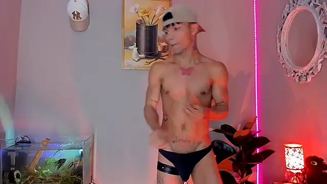 CRAZY-BOY99 online show from September 2025 06:32:02 PM