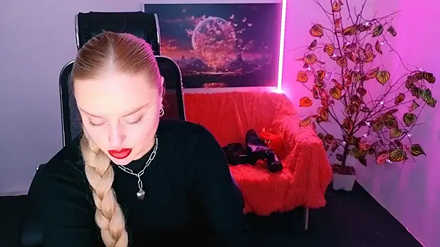 Miss Alice Silver online show from November 2025 01:55:02 PM