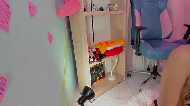 Olivia pretty  online show from March 2025 07:59:01 PM