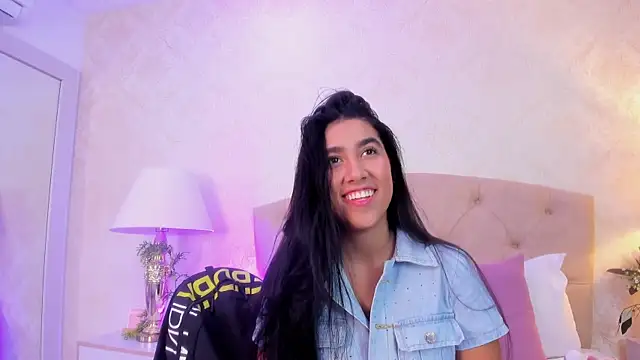 Mia Montess online show from July 2026 12:44:02 PM