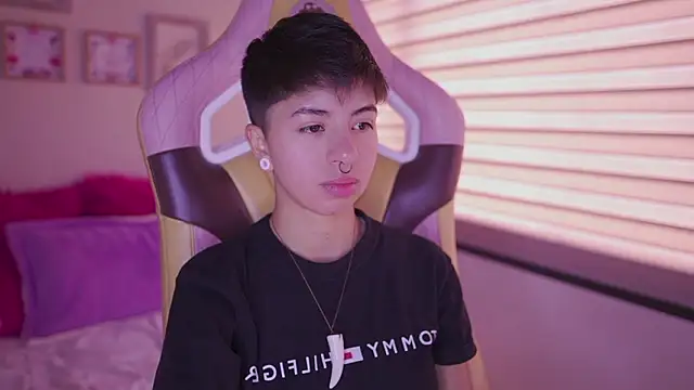 tommy blue online show from March 2026 01:49:01 PM