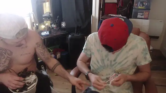 weknowourworth6999 online show from November 2025 03:45:01 PM