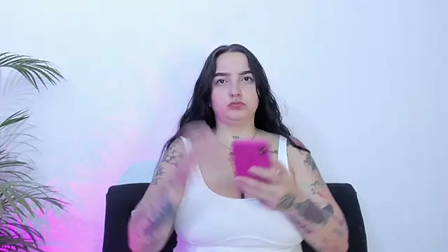 Snapshot of Celestte chatting on September 2025 12:33:02 AM Celestte online show from September 2025 12:33:02 AM