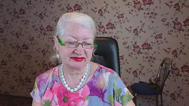 Maya Mayflower online show from December 2025 03:14:02 AM