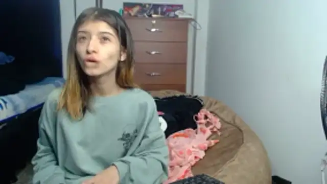 KratosAfroditacs online show from March 2026 06:52:01 PM