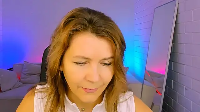 NicoleHitman online show from November 2025 09:21:01 AM