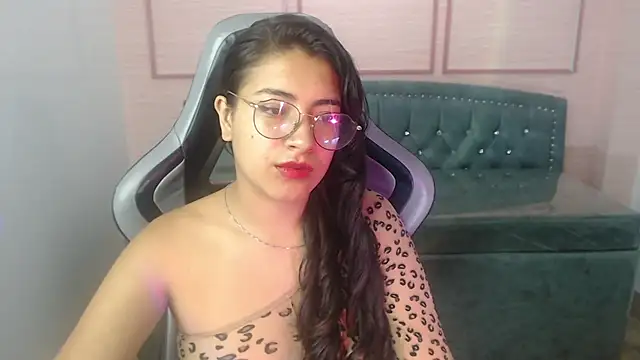 alexa romero t online show from October 2025 12:50:02 PM