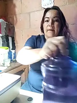 isis milove online show from March 2026 11:05:01 AM