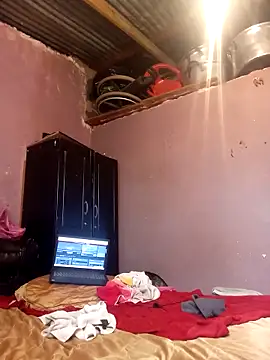 Snapshot of Latte1204 chatting on March 2025 09:29:01 AM Latte1204 online show from March 2025 09:29:01 AM