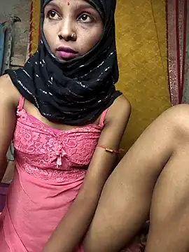 Cutesoma01 online show from October 2025 04:31:02 PM