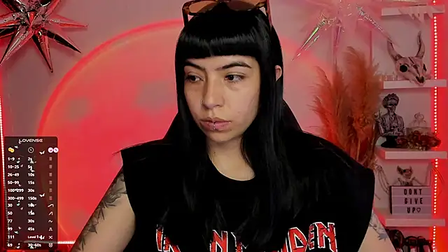 Snapshot of Saraa_Desiree chatting on March 2025 10:54:01 PM Saraa Desiree online show from March 2025 10:54:01 PM