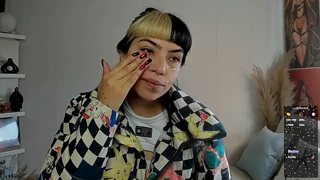 Snapshot of Saraa_Desiree chatting on September 2025 12:38:01 PM Saraa Desiree online show from September 2025 12:38:01 PM