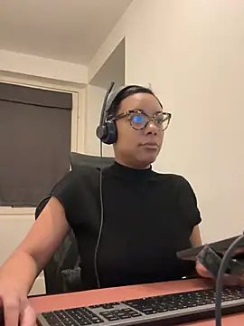 Melia Rayne online show from February 2026 11:22:01 AM