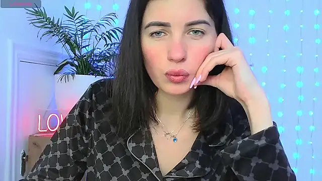 neferutt online show from January 2026 01:48:02 PM