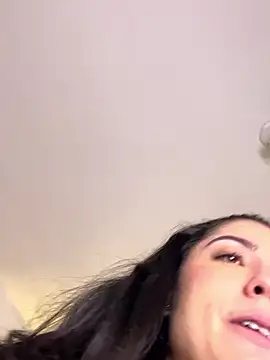 isabella winkler online show from January 2026 02:10:02 PM