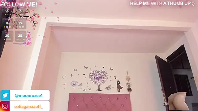 Moonroxe  online show from November 2025 01:04:02 AM