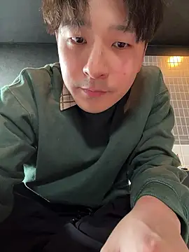 waka3232 online show from March 2026 02:15:01 AM