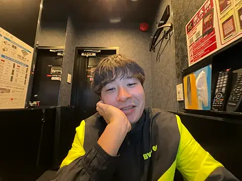 waka3232 online show from April 2026 12:55:01 PM