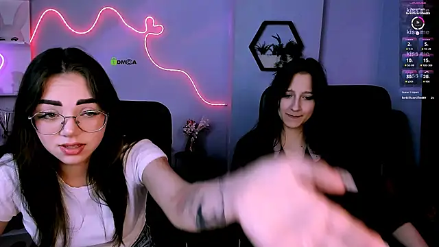 kiki swan online show from February 2026 08:36:02 PM