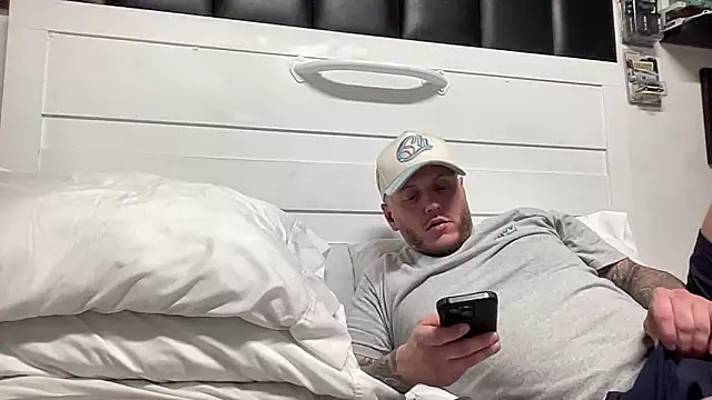 Snapshot of Thegreatwhitepipe chatting on September 2025 10:04:02 AM Thegreatwhitepipe online show from September 2025 10:04:02 AM