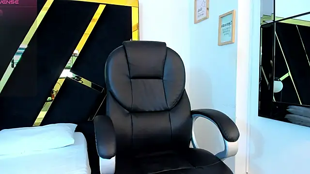 adalinarusell  online show from March 2025 03:45:02 PM