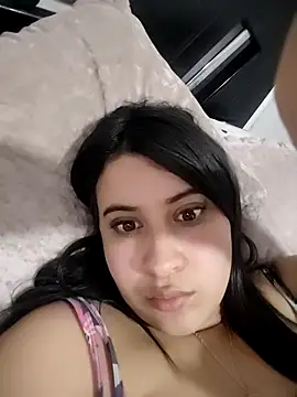 Snapshot of mialorents chatting on November 2025 04:44:01 PM mialorents online show from November 2025 04:44:01 PM