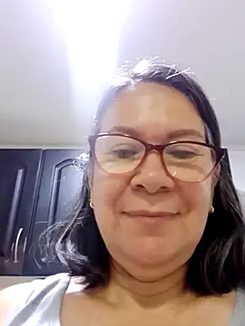 victoria wayne online show from October 2025 09:57:01 AM