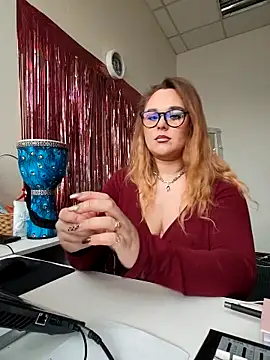 Snapshot of Juicy_PeachLux chatting on November 2025 07:47:02 AM Juicy PeachLux online show from November 2025 07:47:02 AM