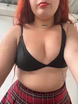 Snapshot of Karina_Leon chatting on January 2026 07:11:01 PM Karina Leon online show from January 2026 07:11:01 PM