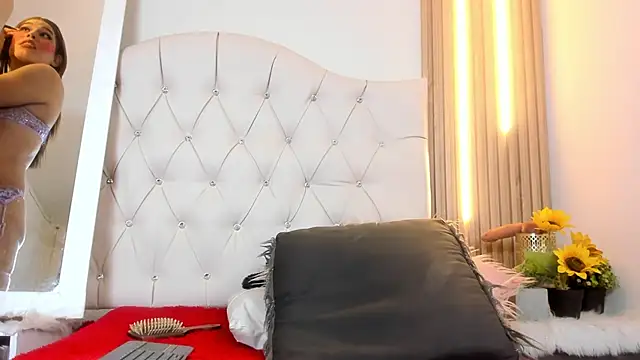 Alexa Bravva online show from October 2025 04:19:02 AM