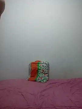 Snapshot of Alejo_baby18 chatting on March 2025 07:57:02 AM Alejo baby18 online show from March 2025 07:57:02 AM