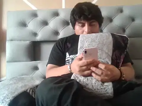 Snapshot of _stiven_1817 chatting on December 2025 07:41:01 PM stiven 1817 online show from December 2025 07:41:01 PM