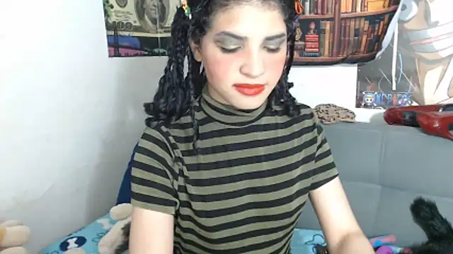 Amala Hott online show from December 2025 04:32:01 AM