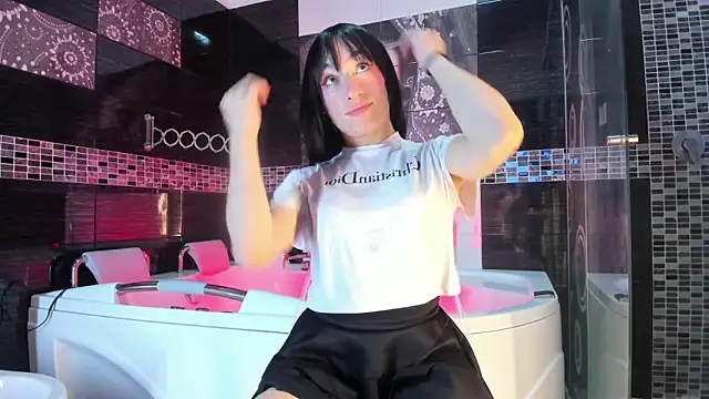 Small Hot19 online show from October 2025 10:38:01 AM