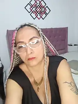 AlessandraLeroy online show from December 2025 01:33:02 AM